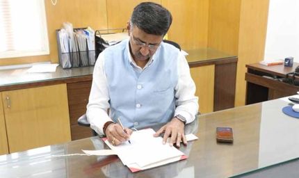 नवागत आयुक्त जनसंपर्क श्री मनीष सिंह ने कार्यभार ग्रहण किया