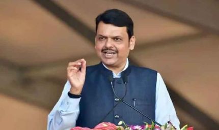 मुंबई घटना पर सख्त हुए CM फडणवीस, जांच के आदेश के साथ पीड़ितों के लिए मुआवजे का ऐलान