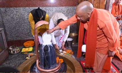 मुख्यमंत्री ने रुद्राभिषेक-जलाभिषेक कर की प्रदेशवासियों के सुखमय जीवन की प्रार्थना