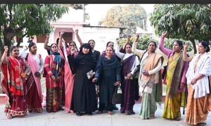 हर महीने लाख तक कमाने लगीं हैं लखपति दीदियां