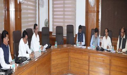 पात्र हितग्राहियों को समयबद्ध और पारदर्शी प्रक्रिया से मिले योजनाओं का लाभ - मंत्री  चौहान