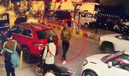 रोहतक में दिनदहाड़े गैंगवार! IG ऑफिस के पास 22 राउंड फायरिंग, भाऊ गैंग ने ली हत्या की जिम्मेदारी