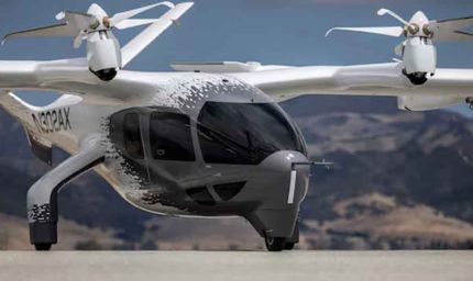 भारत में जल्द शुरू होगी एयर टैक्सी सेवा, AI समिट में पेश हुआ मॉडल; 8 मिनट में तय करेगी 36 KM