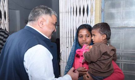 CM विष्णु देव साय के जन्मदिवस पर लखनपुर में विशेष पूजा-अर्चना, मंत्री राजेश अग्रवाल ने मरीजों को बांटे फल