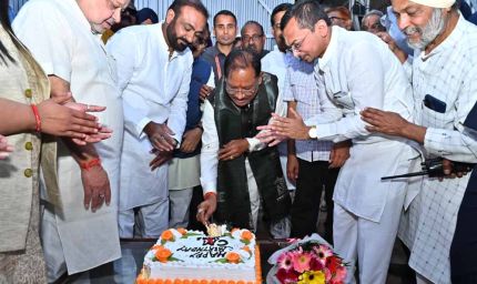 राज्य हज कमेटी एवं वक्फ बोर्ड के चेयरमेन ने दी मुख्यमंत्री को बधाई