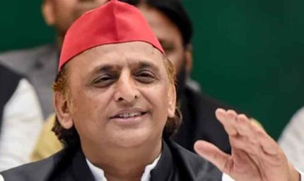 100 MLA लाओ, CM बन जाओ—विदेश दौरे पर योगी को लेकर अखिलेश यादव का तंज, किसे दिया ऑफर?