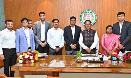 मुख्यमंत्री साय से नव नियुक्त आईएएस अधिकारियों की शिष्टाचार भेंट