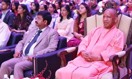 सिंगापुर में गूंजा नारा “योगी हैं तो यूपी है”