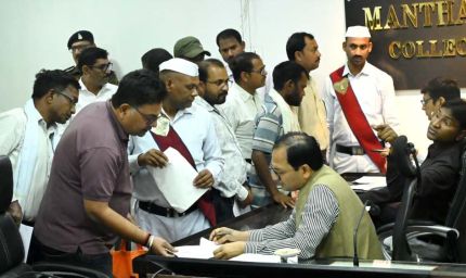 जनदर्शन में कलेक्टर ने सुनीं सैकड़ों फरियादें, त्वरित निराकरण के दिए निर्देश