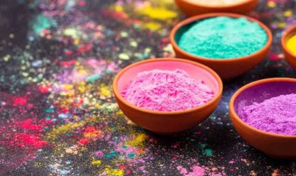 कबीरधाम की महिलाओं की पहल: हर्बल गुलाल से आत्मनिर्भरता की ओर मजबूत कदम