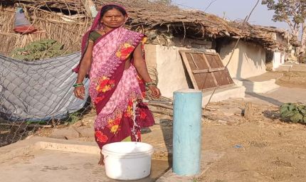 मुंगेली : विशेष लेख : जल जीवन मिशन: घर-घर नल कनेक्शन से 1135 ग्रामीणों को मिल रहा स्वच्छ पेयजल