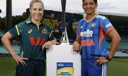 पीठ की चोट से बाहर हुईं सोफी मोलिनक्स, भारत के खिलाफ सीरीज में ऑस्ट्रेलिया को झटका