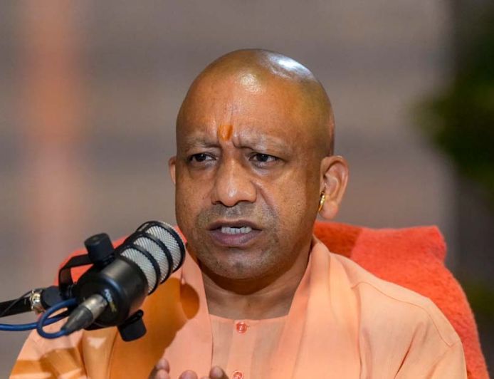 योगी सरकार का श्रमिकों पर बड़ा फोकस, उत्तर प्रदेश रोजगार मिशन समिति के गठन हेतु 200 करोड़ रुपये का प्रावधान