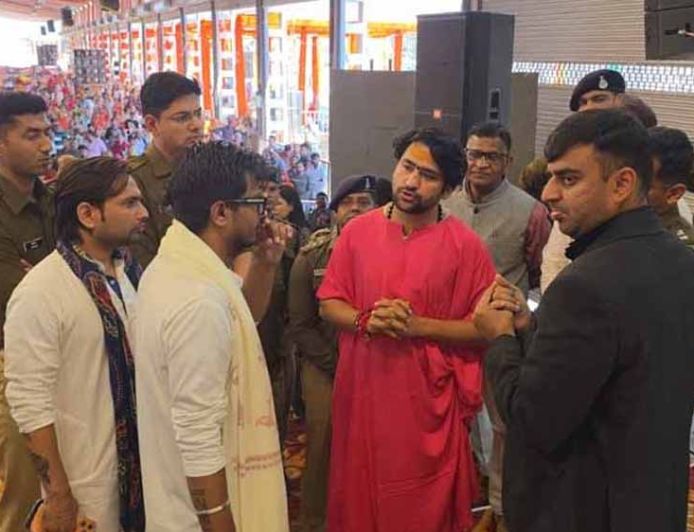 महाशिवरात्रि पर बागेश्वरधाम में भव्य शादी महोत्सव: 301 जोड़े, 12 लाख श्रद्धालु और 5 किमी तिरंगा लाइटिंग