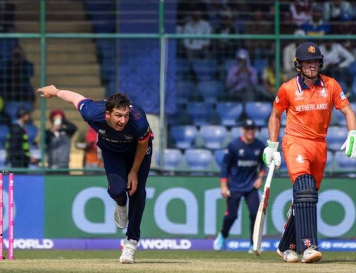 शुरुआत में ही नीदरलैंड बैकफुट पर, लेविट सस्ते में पवेलियन लौटे