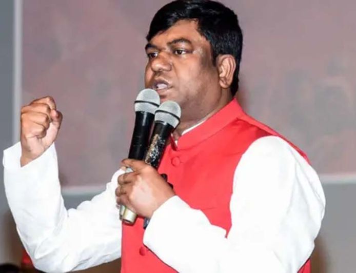 मुकेश सहनी के करीबी नीतीश द्विवेदी ने किया बड़ा कदम, बनाया अपना संगठन और 19 महीने की बिहार यात्रा का ऐलान