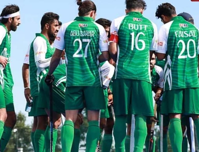 बर्तन मांजकर खेलने उतरे पाकिस्तानी खिलाड़ी, वतन वापसी पर कप्तान का गुस्सा फूटा