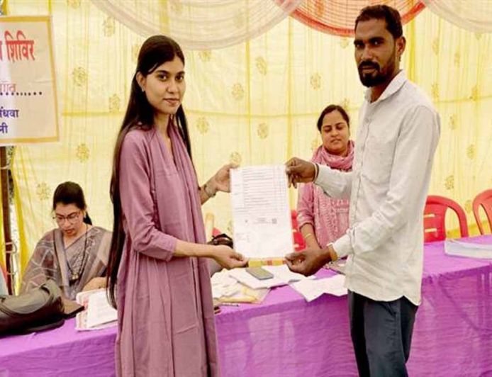 संकल्प से समाधान अभियान अंतर्गत सेंधवा की 34 पंचायतों में आयोजित हुआ क्लस्टर अनुश्रवण शिविर