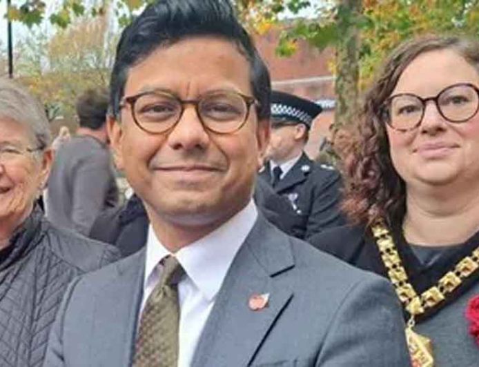 मुजफ्फरपुर के लाल का लंदन तक सफर: ब्रिटेन के AI मंत्री 23 साल बाद लौटे अपने घर