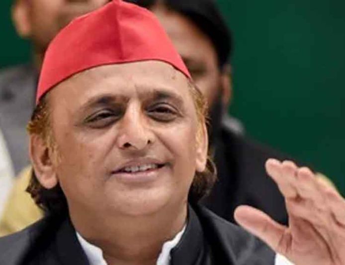 100 MLA लाओ, CM बन जाओ—विदेश दौरे पर योगी को लेकर अखिलेश यादव का तंज, किसे दिया ऑफर?