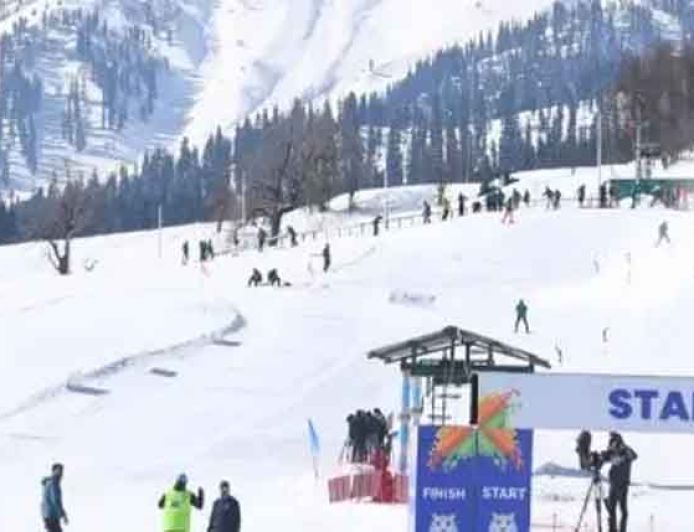 गुलमर्ग में खेलो इंडिया शीतकालीन खेल का उद्घाटन