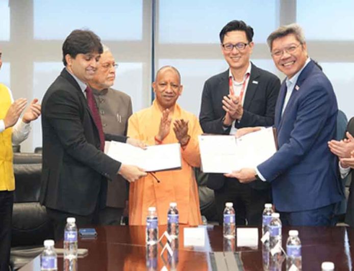 Yogi Adityanath का सिंगापुर दौरा तेज: जेवर एयरपोर्ट के लिए 4,458 करोड़ के दो बड़े प्रोजेक्ट्स को हरी झंडी