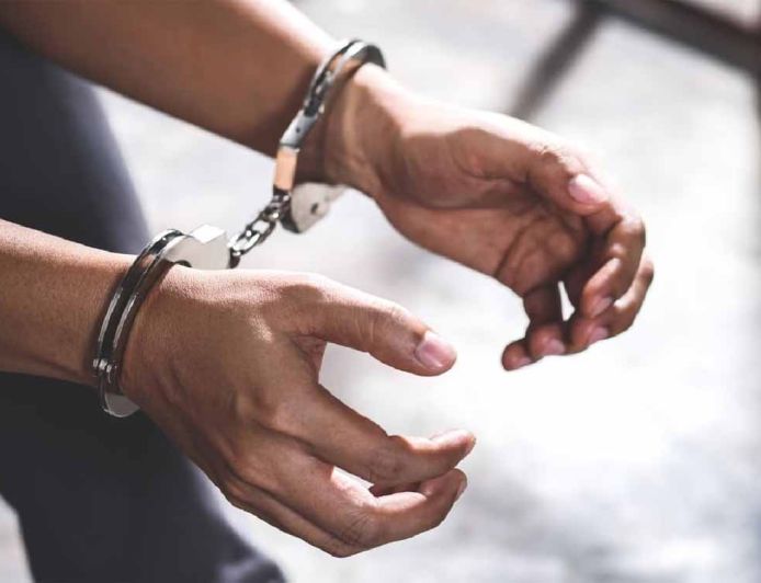 MP में सप्लाई से पहले छत्तीसगढ़ में पकड़े गए दो तस्कर, 17 लाख से अधिक का गांजा जब्त