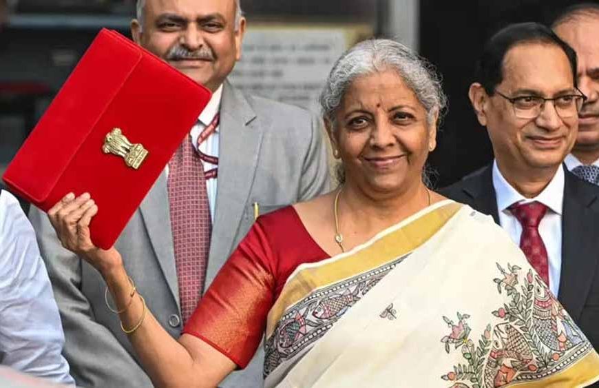 वित्त मंत्री सीतारमण पेश कर रहीं आम बजट, भारत के आर्थिक विकास के लिए बताया 6 सूत्रीय फॉर्मूला