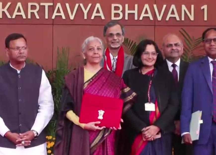 इन्फ्रास्ट्रक्चर को बूस्ट: सड़क-रेल-मेट्रो के लिए रिकॉर्ड फंडिंग, ₹12.20 लाख करोड़ कैपेक्स से छोटे शहरों को मिलेगी नई रफ्तार