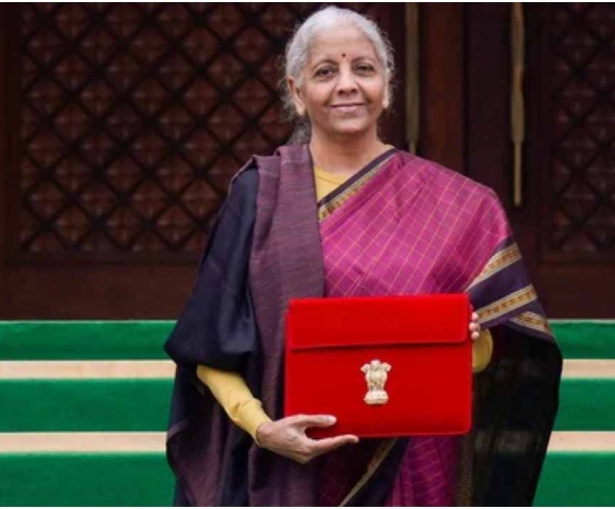 महिला सशक्तिकरण पर फोकस: बजट 2026 में लखपति दीदी से लेकर शी मार्ट्स तक, महिलाओं को कई तोहफे