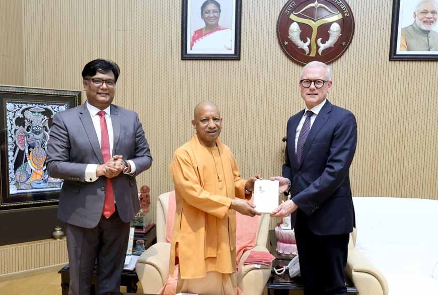 सिंगापुर की कम्पनी 'एपी मोलर माएर्स्क के प्रमुख ने की मुख्यमंत्री योगी आदित्यनाथ से मुलाकात