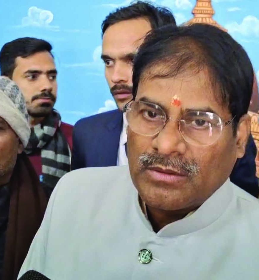 मंत्री प्रमोद चंद्रवंशी का हमला: ‘राहुल गांधी जहां जाते हैं, कांग्रेस को डुबो देते हैं’, बजट पर भी साधा निशाना