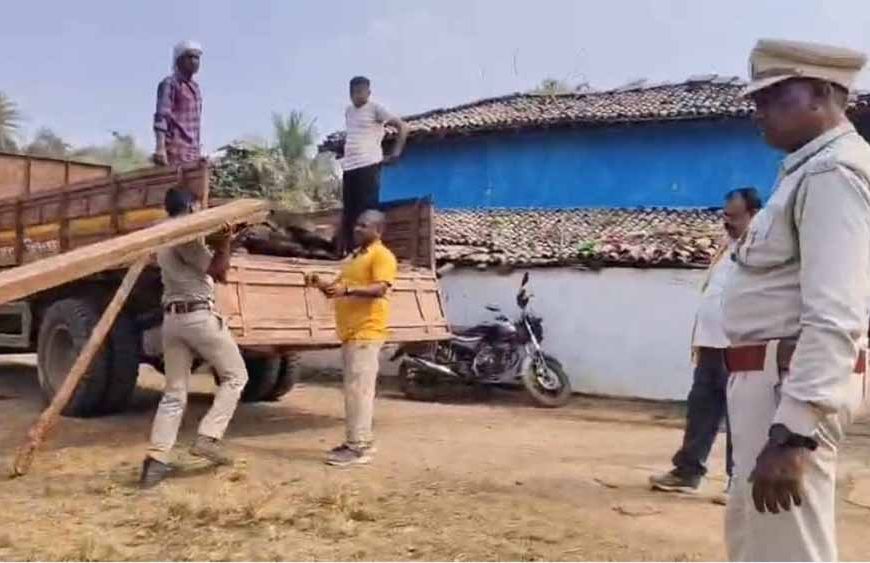 सागौन तस्करी पर वन विभाग का प्रहार, दो तस्करों के ठिकानों पर छापे, 5 लाख से ज्यादा की लकड़ी जब्त