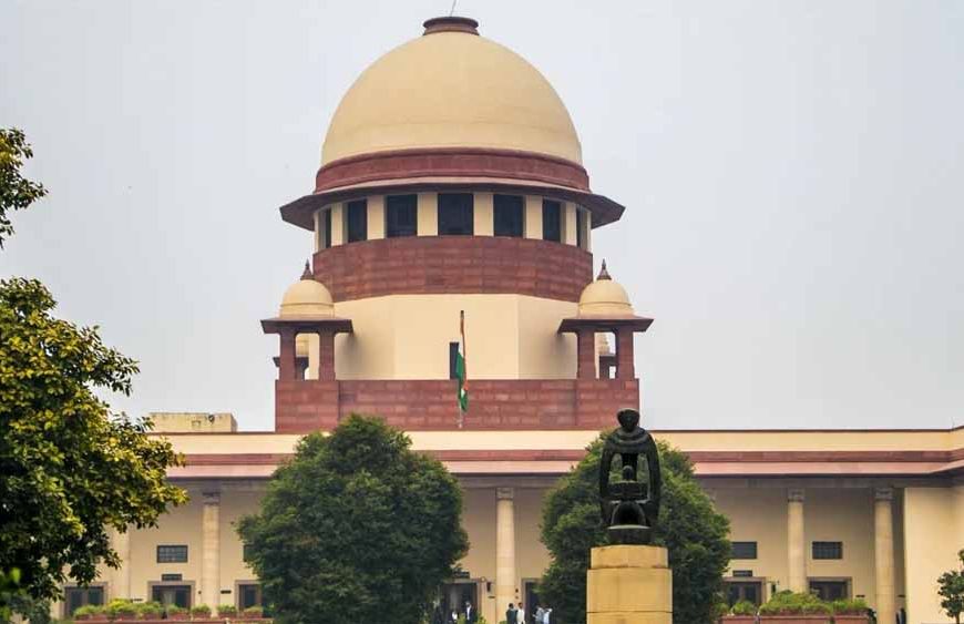 पाकिस्तान से आए हिंदुओं को गरिमापूर्ण जीवन की व्यवस्था भी हो: सुप्रीम कोर्ट