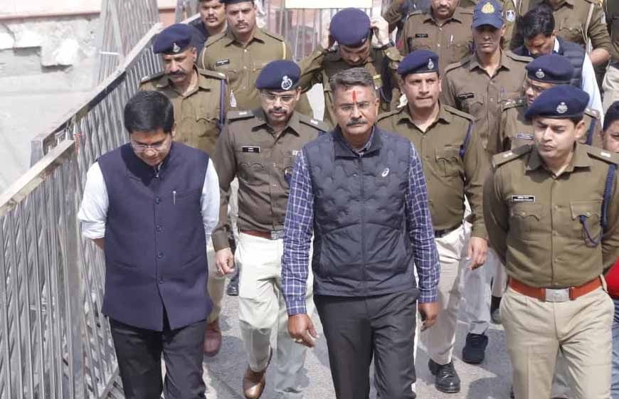 महाकाल दर्शन के बाद IPS राकेश गुप्ता ने संभाला पदभार, कहा- कानून व्यवस्था को करेंगे मजबूत