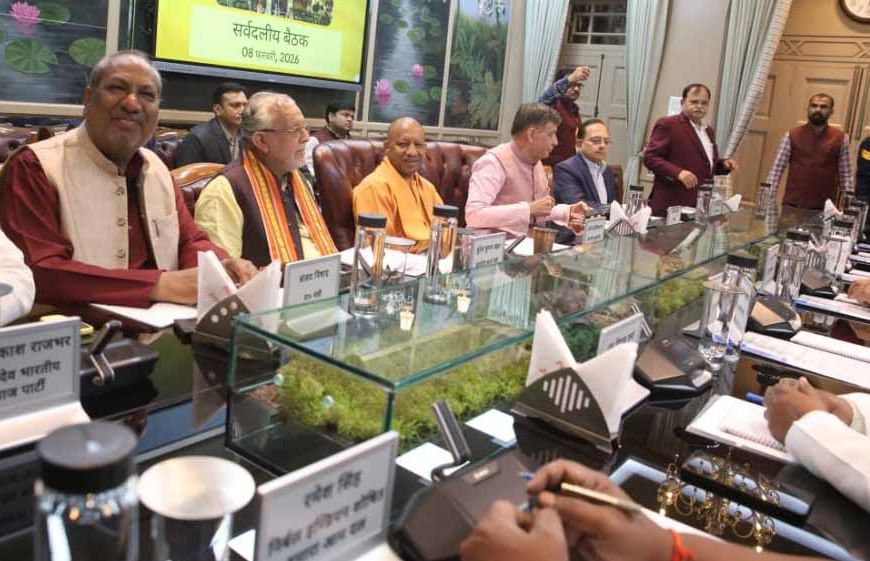 जनता से जुड़े मुद्दों को सदन में रखें, स्वस्थ चर्चा से कराएं प्रदेश का विकासः मुख्यमंत्री योगी