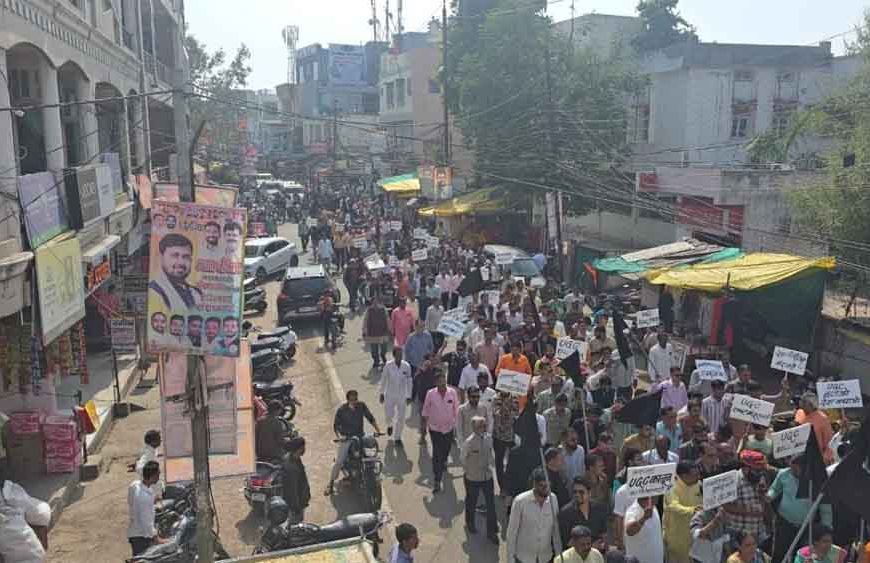 यूजीसी एक्ट के खिलाफ सवर्ण एकता मंच का शक्ति प्रदर्शन, सड़कों पर उमड़ा भारी जनसैलाब