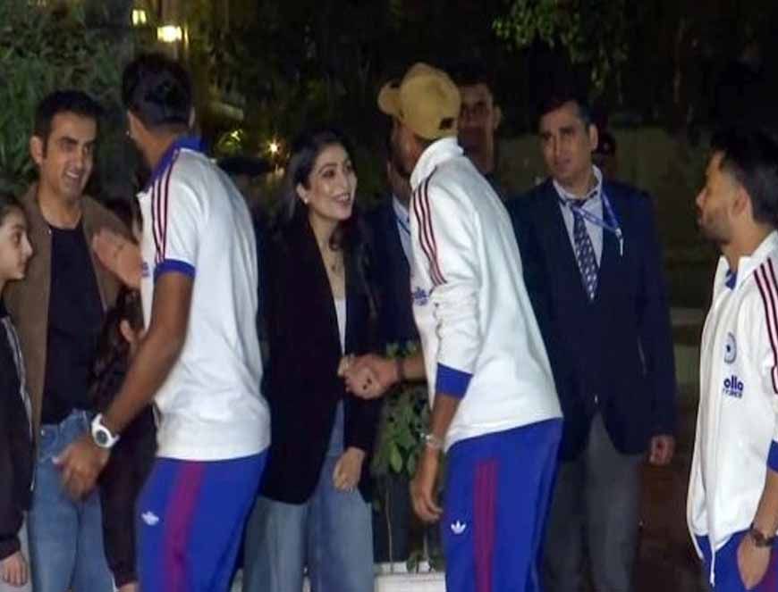 टीम इंडिया का ‘फैमिली मोमेंट’: गंभीर के घर खिलाड़ियों और सपोर्ट स्टाफ की मुलाकात