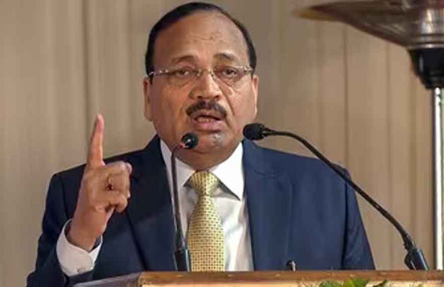 कोर्ट की गरिमा पर हमला! जज के सामने मारपीट पर CJI सख्त, तुरंत ऐक्शन