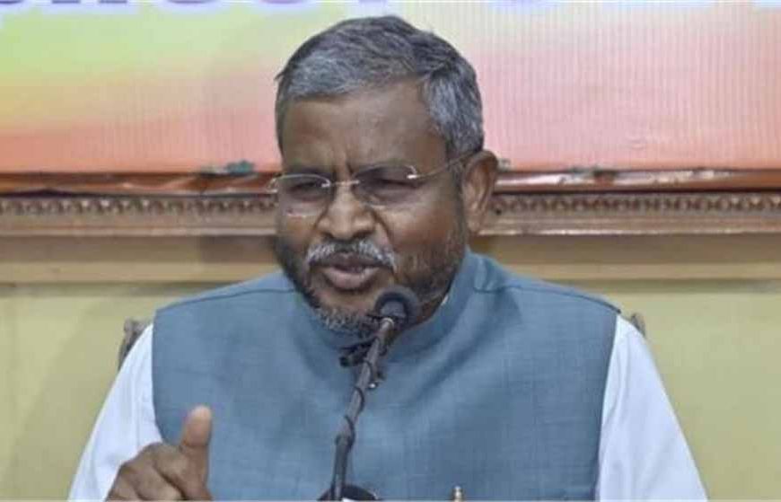 आदर्श आचार संहिता पर सवाल, सरकार पर बाबूलाल मरांडी का आरोप