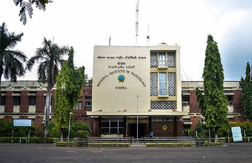 मैनिट के विद्यार्थियों को सायबर क्राइम से किया जागरूक