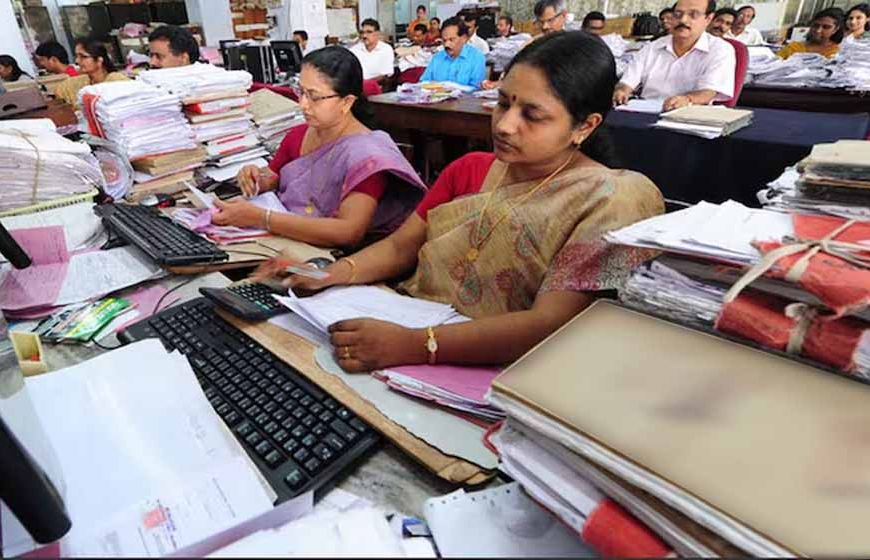 सरकारी कर्मचारियों को बड़ी राहत, 8वें वेतन आयोग के गठन की तैयारी तेज