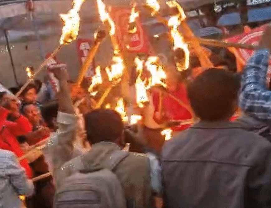 लेबर लॉ के खिलाफ हड़ताल का असर मिला-जुला, जबलपुर-इटारसी में बाजार और स्कूल खुले; सरकारी कर्मचारी सांकेतिक प्रदर्शन