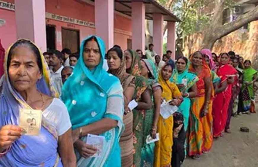 यूपी पंचायत चुनाव पर ब्रेक, OBC आयोग की रिपोर्ट तक इंतजार, हाईकोर्ट में योगी सरकार का बड़ा बयान