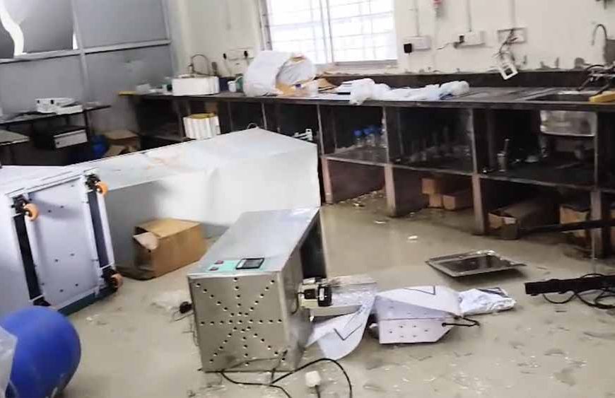 कोंडागांव में अपशिष्ट से फसल हुई खराब, गुस्साए ग्रामीणों ने मक्का प्लांट में घुसकर की तोड़-फोड़