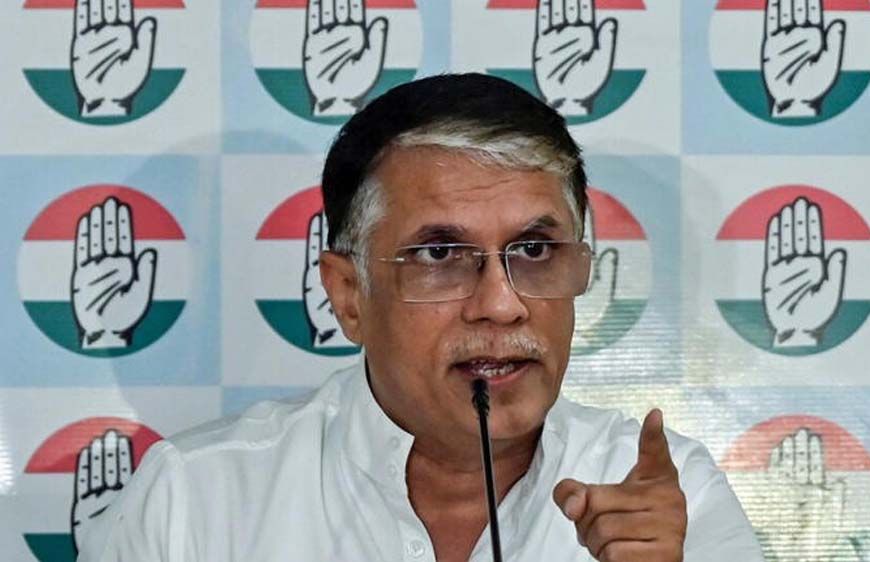 कांग्रेस ने PM मोदी के लिए बुक किया फ्लाइट टिकट, कहा- बस प्लेन में बैठिए, लोग इंतजार कर रहे