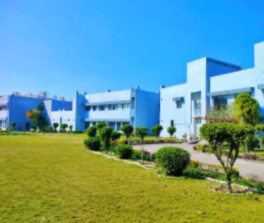 शिक्षा में उत्कृष्टता की ओर कदम — एमबी पावर स्कूल अब DAV प्रबंधन के साथ।