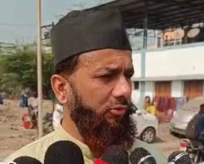 ‘वंदे मातरम्’ विवाद: उज्जैन के इमाम की मुस्लिम अभिभावकों से स्कूल बदलने की अपील