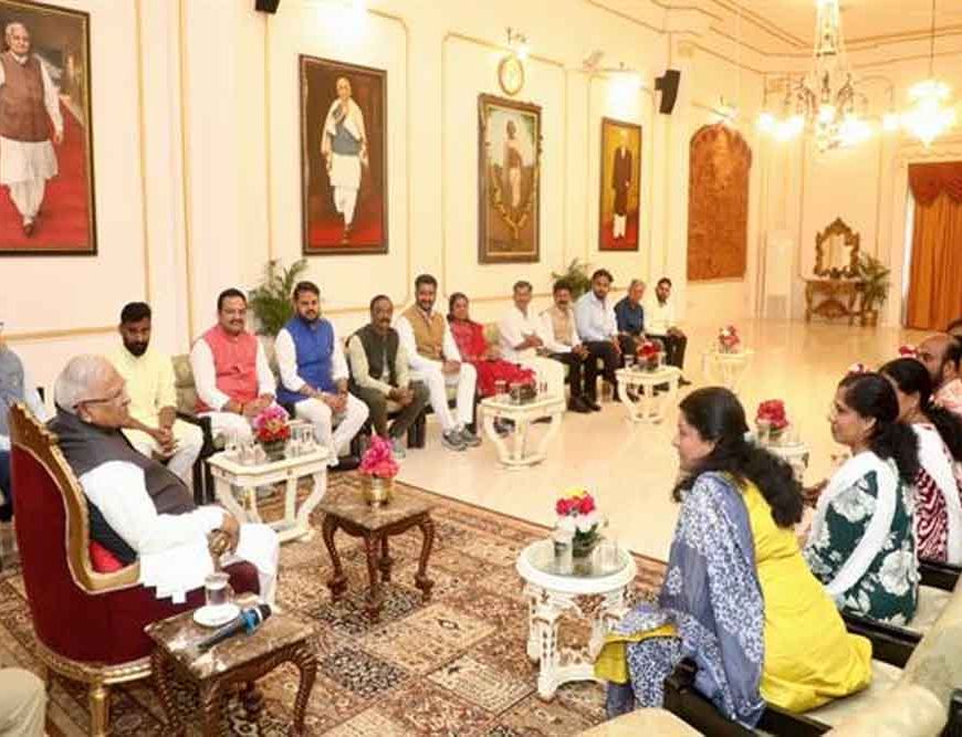 राज्यपाल पटेल से केरल राज्य के पार्षदगणों ने की मुलाकात