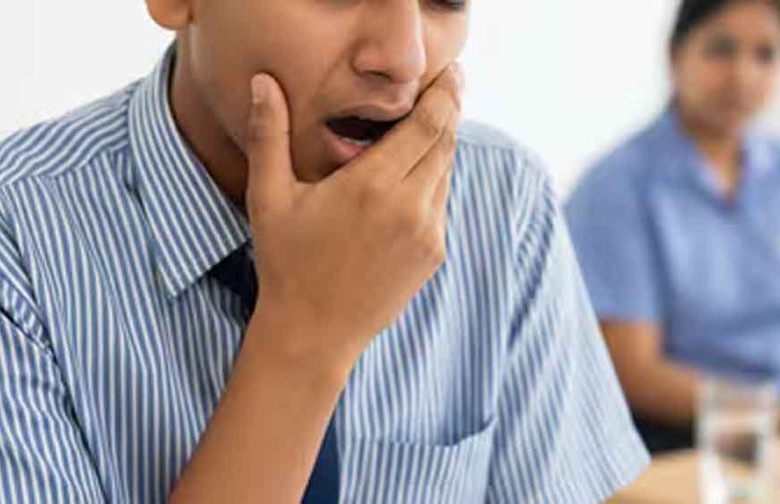 शिक्षा के मंदिर में हैवानियत! छात्र का जबड़ा तोड़ा, लिक्विड डाइट पर मजबूर—टीचर-प्रिंसिपल पर गंभीर आरोप